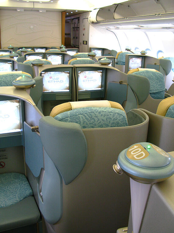 10 Maskapai Penerbangan Terbaik Dunia 2012 Versi Skytrax