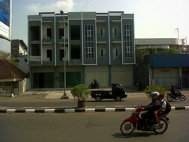 Dijual cepat rumah dan ruko di Semarang