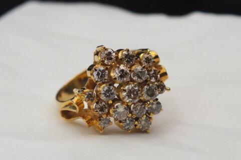 Terjual CINCIN  EMAS  CANTIK  GELANG EMAS  ELEGAN  BERMATA 