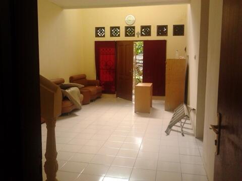 Disewakan Rumah Dalam Kompleks Griya Kencana II Cileduk