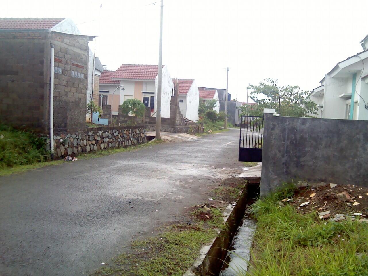 DISEWAKAN/DIKONTRAKKAN RUMAH CIKEAS GARDENIA 5 JUTA, 500 METER DARI CIBUBUR COUNTRY