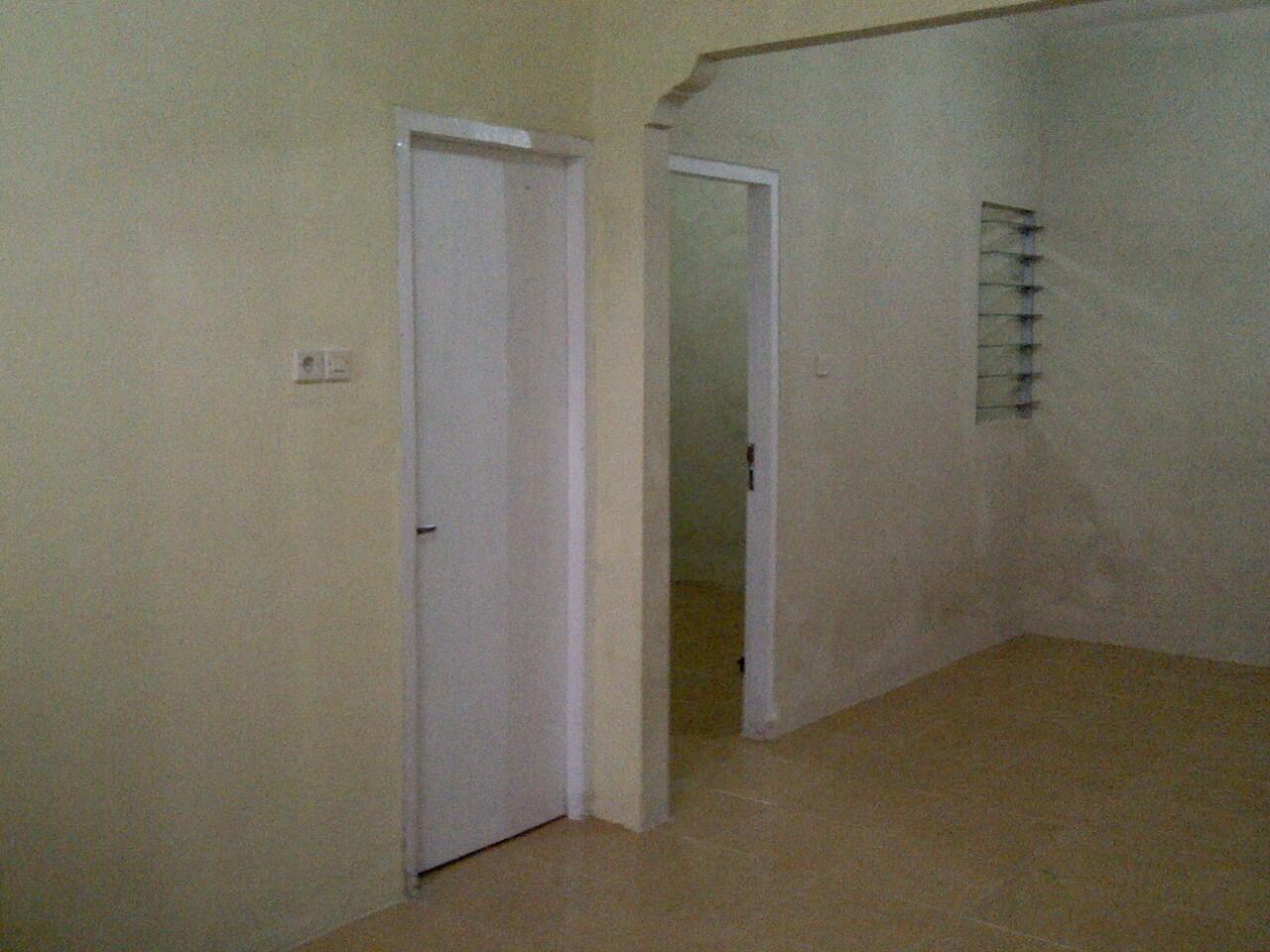 DISEWAKAN/DIKONTRAKKAN RUMAH CIKEAS GARDENIA 5 JUTA, 500 METER DARI CIBUBUR COUNTRY