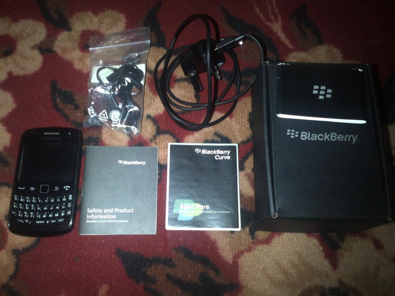 Blackberry Curve 9360 (Apollo),Bandung