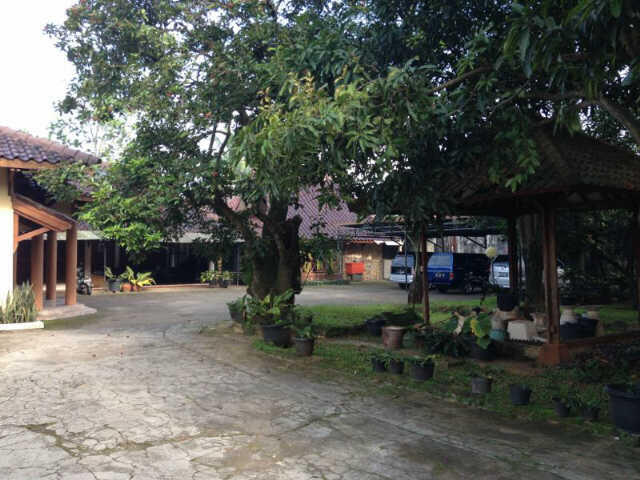 Rumah Halaman Luas jl Cirendeu Pondok Cabe Lebak Bulus Jakarta Selatan