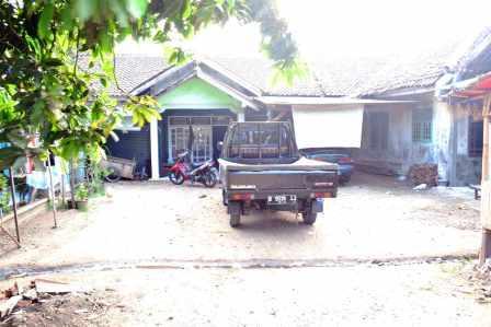 TANAH BERIKUT RUMAH DI JALAN NAROGONG KM 12