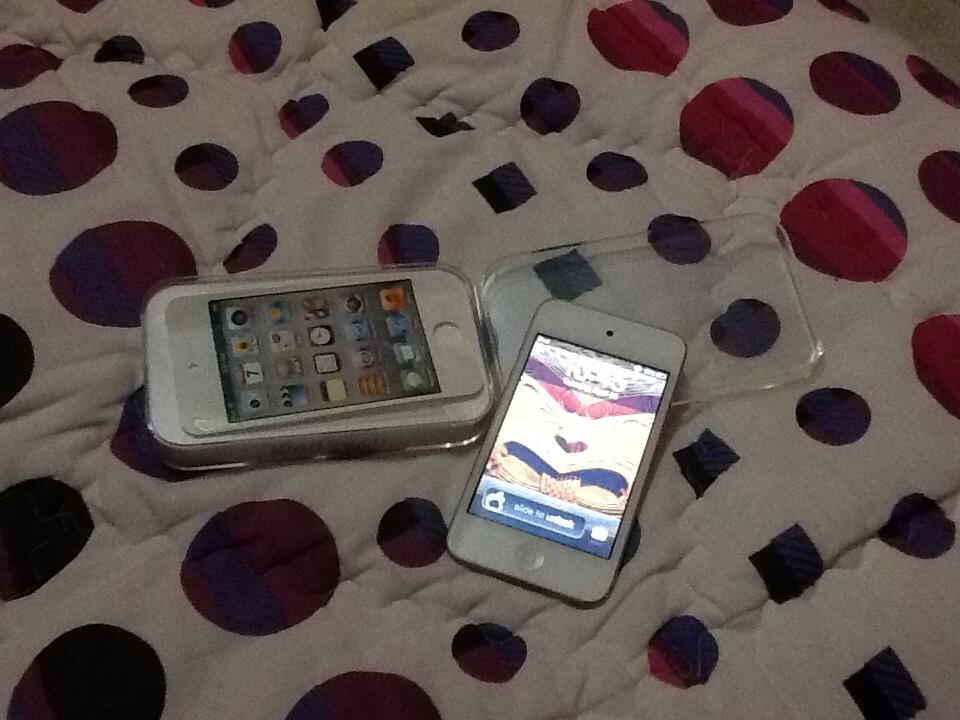 iPod Touch 4th Gen White 8GB (BOGOR MURAH) Jailbreaked