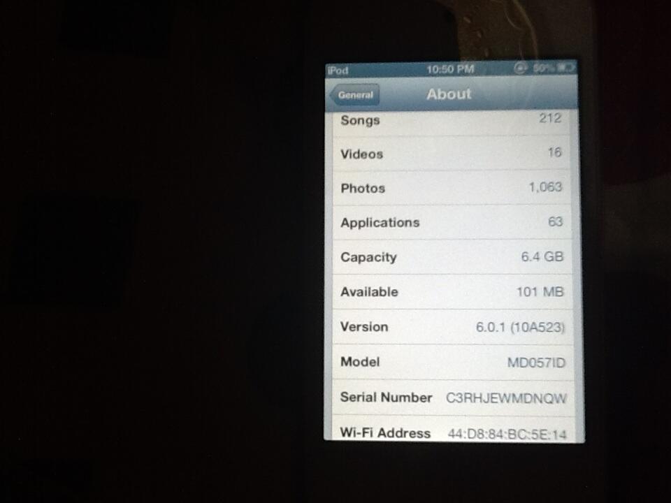 iPod Touch 4th Gen White 8GB (BOGOR MURAH) Jailbreaked