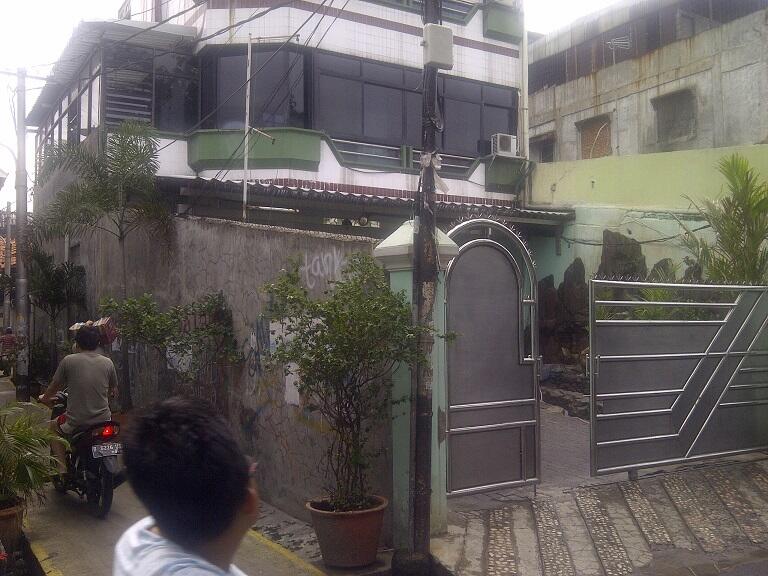 Rumah 4 1/2 Lantai, Tangki - Mangga Besar