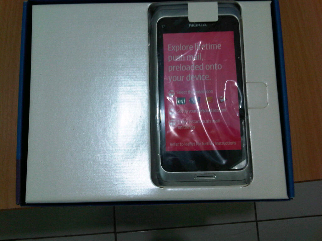 Jual Nokia E7 dan C7 Fullset, Kondisi Mulus