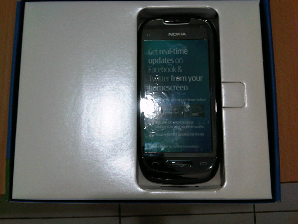 Jual Nokia E7 dan C7 Fullset, Kondisi Mulus