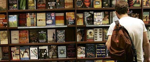 7 Alasan membaca buku lebih baik daripada pacaran