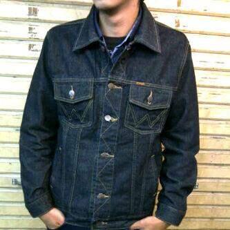 Cari Jaket  Jeans Denim Levis  Wrangler Hoodie Cowok Cewek 