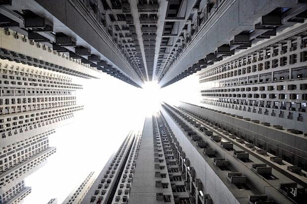 Foto-foto Bangunan Vertikal Ini Bisa Membuat Anda Vertigo
