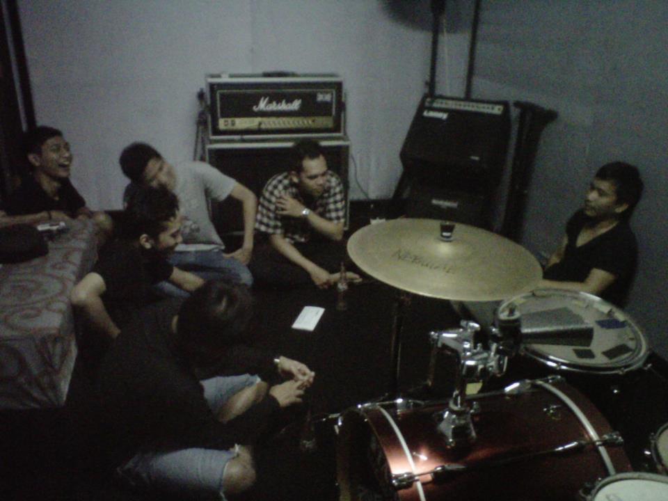 band indie asuhan dadi SG