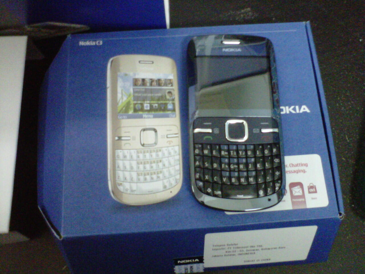 NOKIA C3 FULLSET GARANSI RESMI MASIH 6 BLN