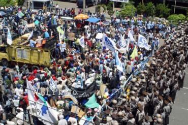 MAY DAY:Hari Ini 30.000 Buruh Turun Jalan,23.000 Personel Diturunkan,12 Titik Lokasi 