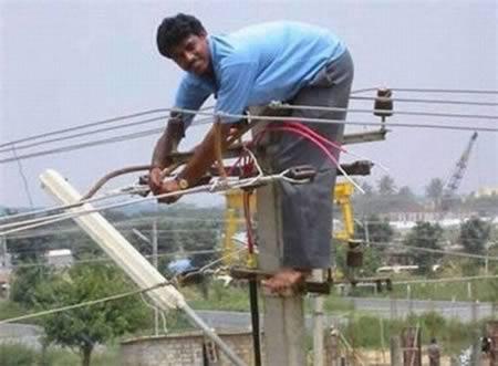 12 Photo Terbaik &quot;Orang-orang Nekat dan Super Berani&quot; Yang Diakui Dunia