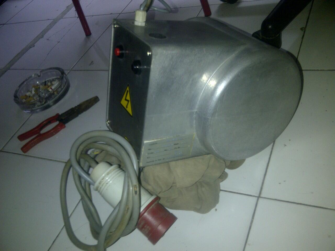 Terjual Dinamo motor listrik 1 HP 3 phase 380 volt 