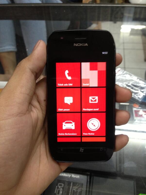 nokia lumia 710 black