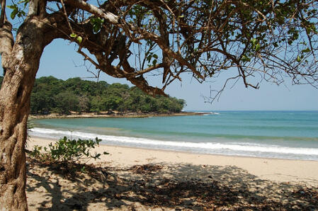 Bayah Pantai Tersembunyi di Banten 