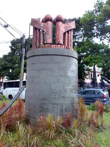 MONUMEN-MONUMEN BERSEJARAH DI KOTA BANDUNG