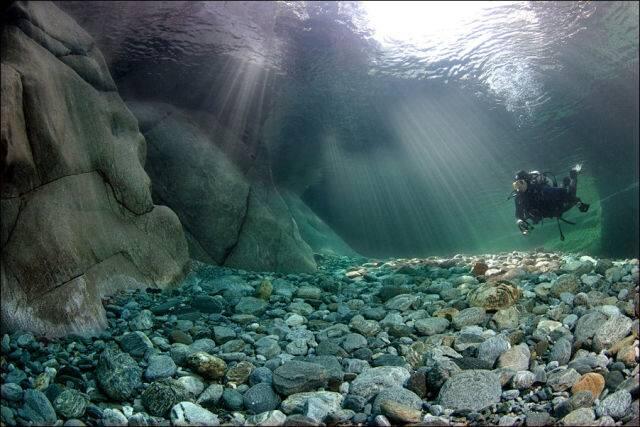 Subhanallah! Sungai Terjernih Di Dunia ! CEKIDOT GAN !