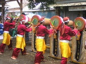 Mengenal Kesenian Rampak Bedug Dari Banten