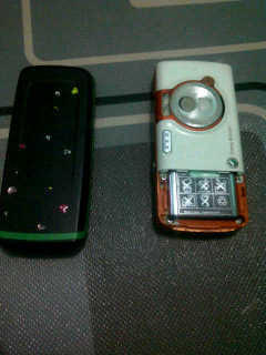 sony ericsson w800i /walkman+ esia ngoceh intip dulu