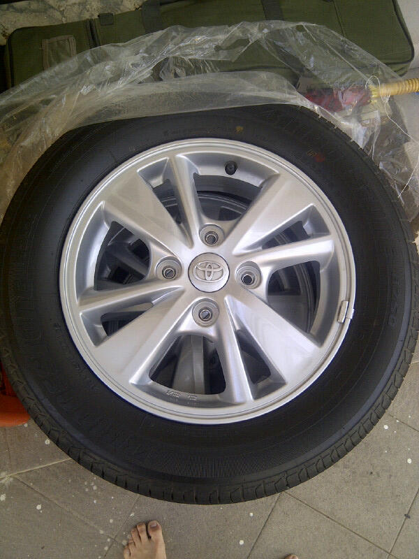 WTS EOM VELG 15" AVANZA VELOZ 2013 ( Baru pakai 1mingguan)