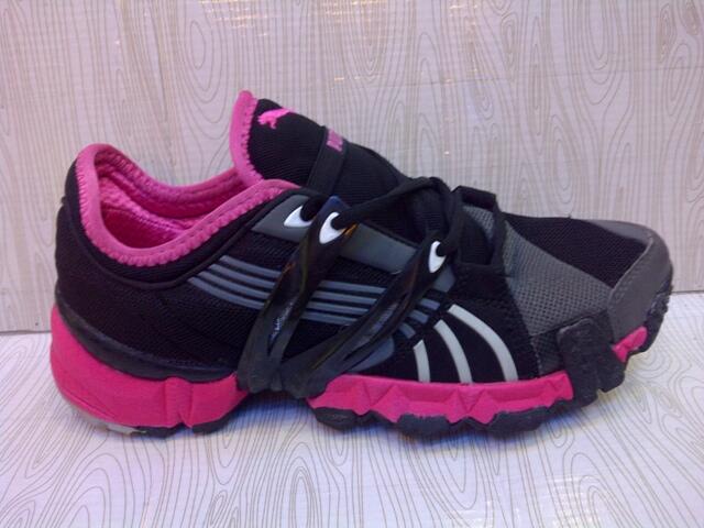 sepatu dc,vans,nike,toms,adidas,puma,converse,macbeth,kickers,zara,reebok,asics tiger