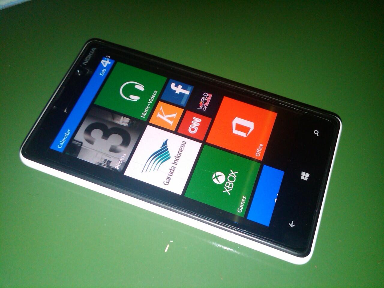 Jual Nokia Lumia 820 White + Nokia Purity WH-920