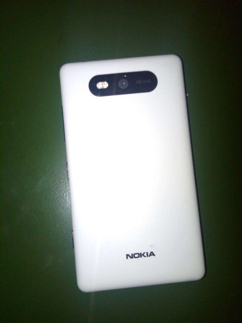 Jual Nokia Lumia 820 White + Nokia Purity WH-920