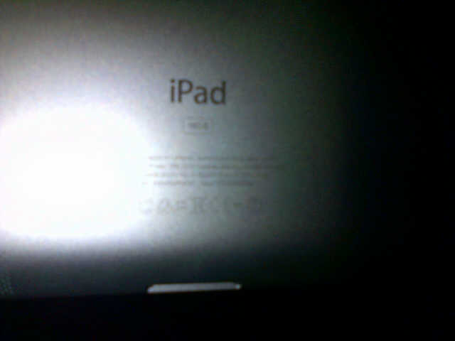 WTS IPAD 3 WHITE MULUS + GARANSI PANJANG + BANYAK BONUS ++ NYA....