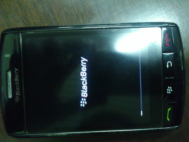 Blackberry Storm 1 murah