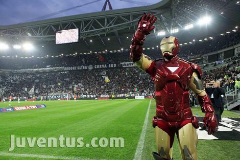 IRON MAN!!! Terlihat di Juventus arena!!!!