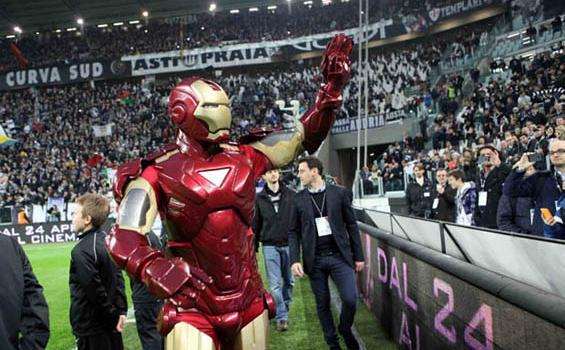 IRON MAN!!! Terlihat di Juventus arena!!!!