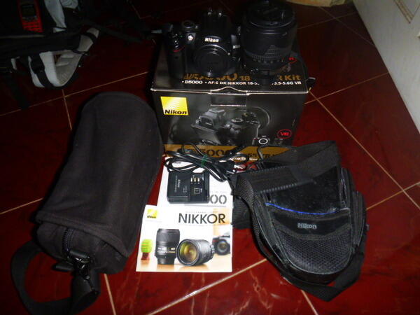 Jual Camera NIKON D5000 18-105 MM VR kinclong , mulus , normal