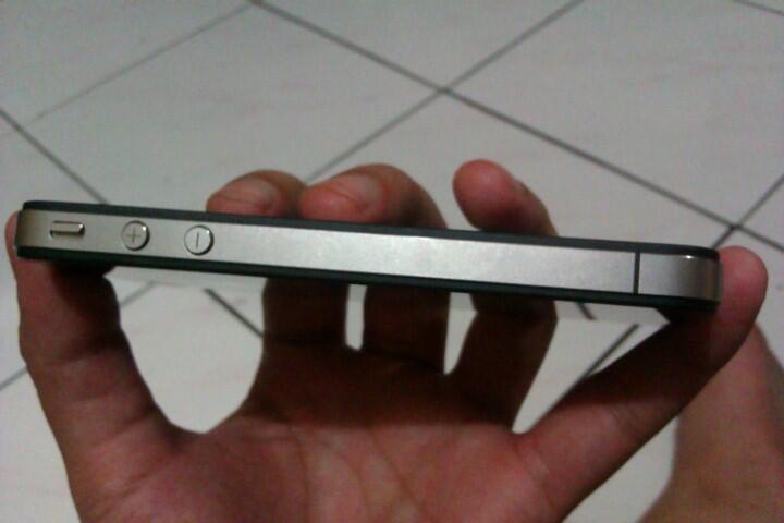 Iphone 4G FU hanya 2juta an!!!!! cod bandung. Stuk DFU MODE gan!!