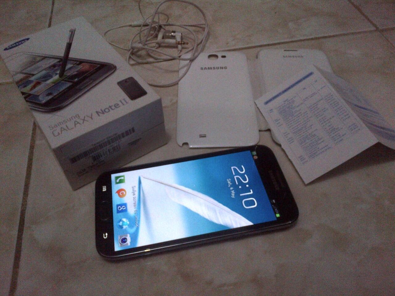 Dijual Galaxy Note 2 second bekas mulus murah + flip cover ORI garansi SEIN panjang