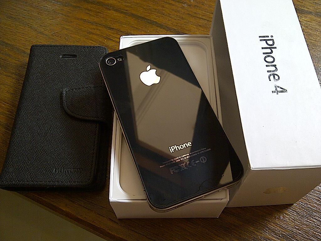 APPLE IPHONE 4 / 4G 32GB BLACK / HITAM FULLSET MULUSS LIKE NEW AJIB , CEKIDOT GAN !!