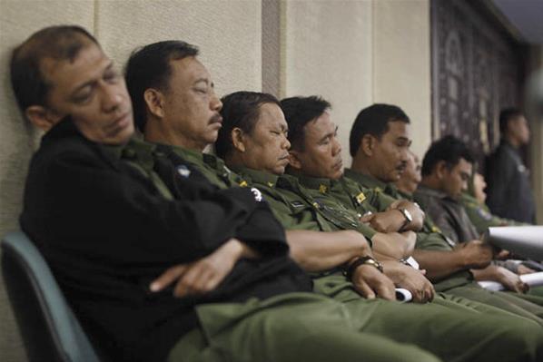 PERUBHAN NAMA DPR DAN PNS DI INDONESIA