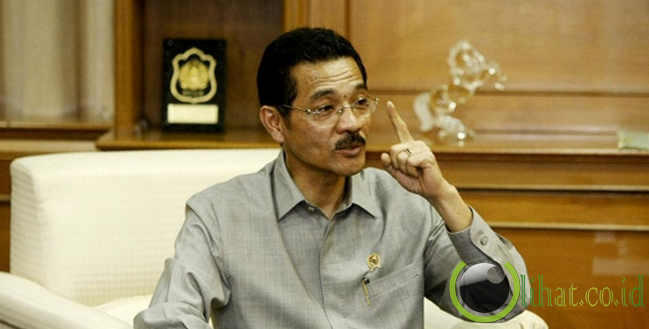 5 Orang yang pernah Cibir Gaya Blusukan Jokowi Part 2