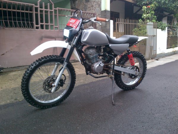Terjual jual honda GLPRO modif trail dijamin mantap 