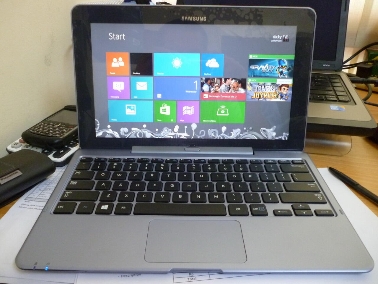 HEBOH ! MURAH !! Beli Samsung Ativ Smart PC dapat GRATIS POWER BANK 18.000MAH