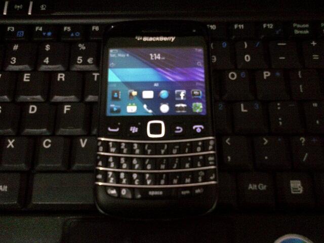Blackberry Bellagio 9790 TAM baru 3 bulan