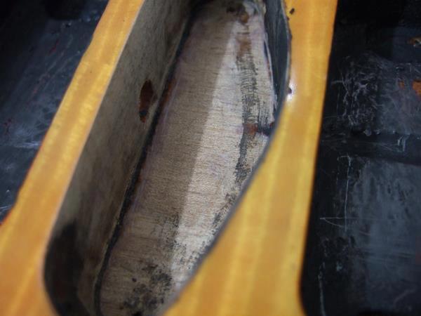 Cara Menghilangkan Noise Yang Mengganggu Pada Gitar Listrik Anda