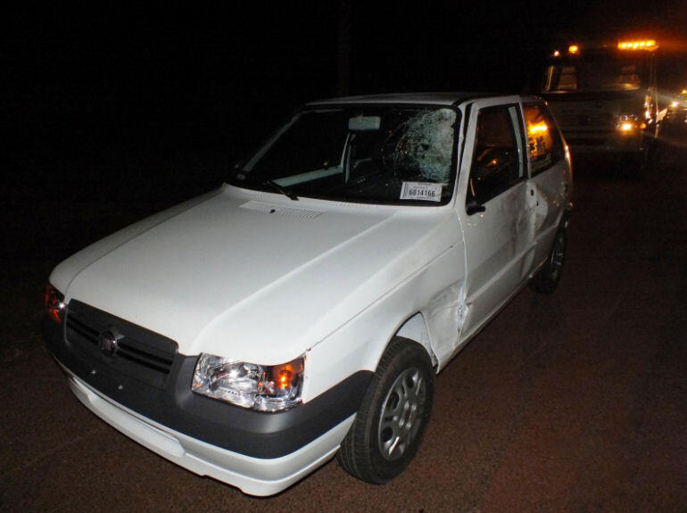 Aki-aki tertabrak mobil sampai tewas ditempat