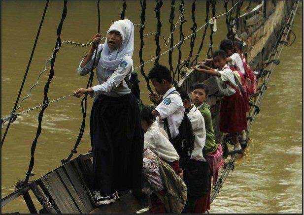 RIVER (by JKT48) vs Realita Pendidikan Indonesia