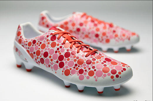 Foto Sepatu 'Unyu-Unyu' Aguero dan Falcao