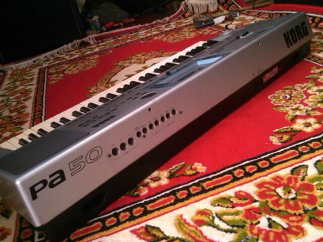 KEYBOARD KORG PA50 DISKET MANTAAFFFFF..HARGA NEGGOOOOOOOOO